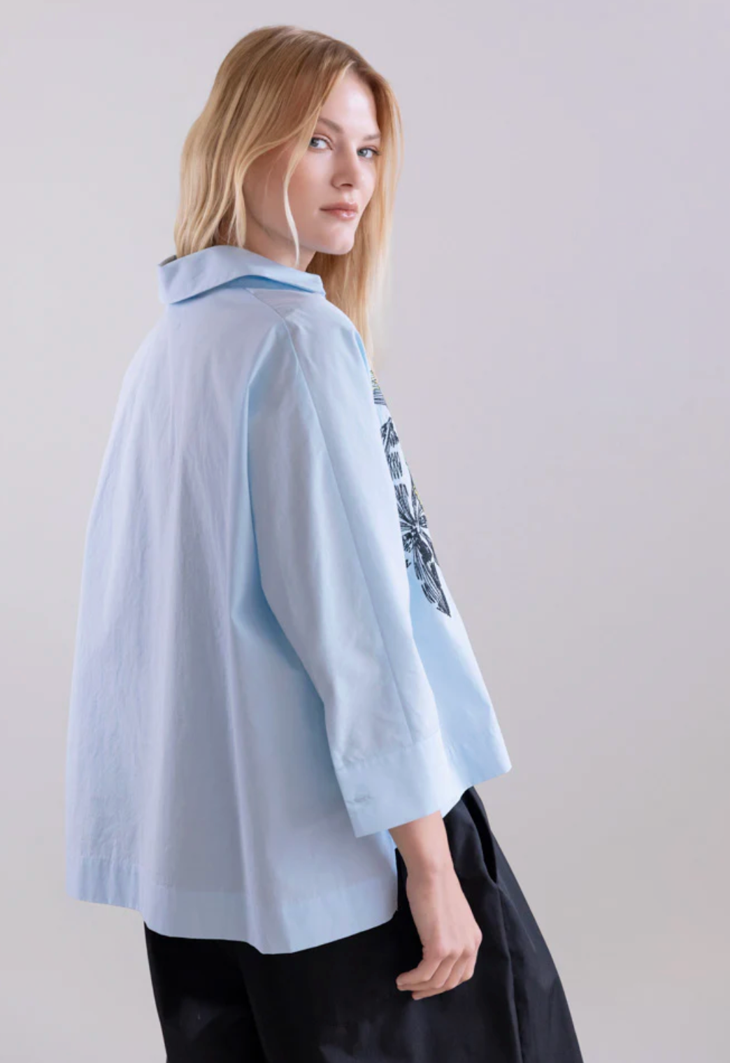 RAGLAN SLEEVE BLOUSE
