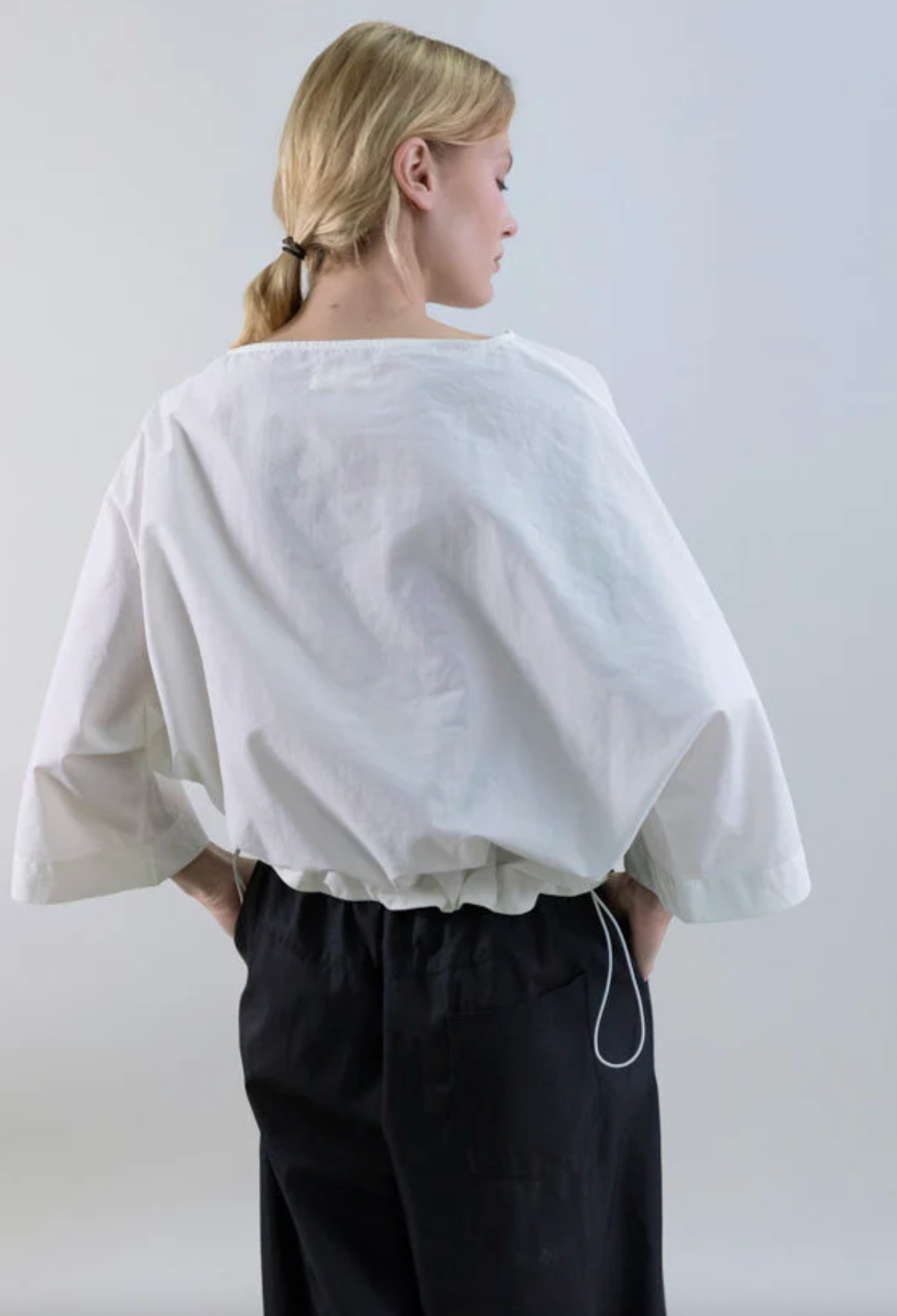 PEONY DRAWSTRING TOP