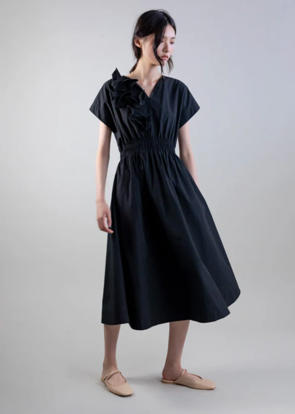 GATHERED WAIST MIDI DRESS