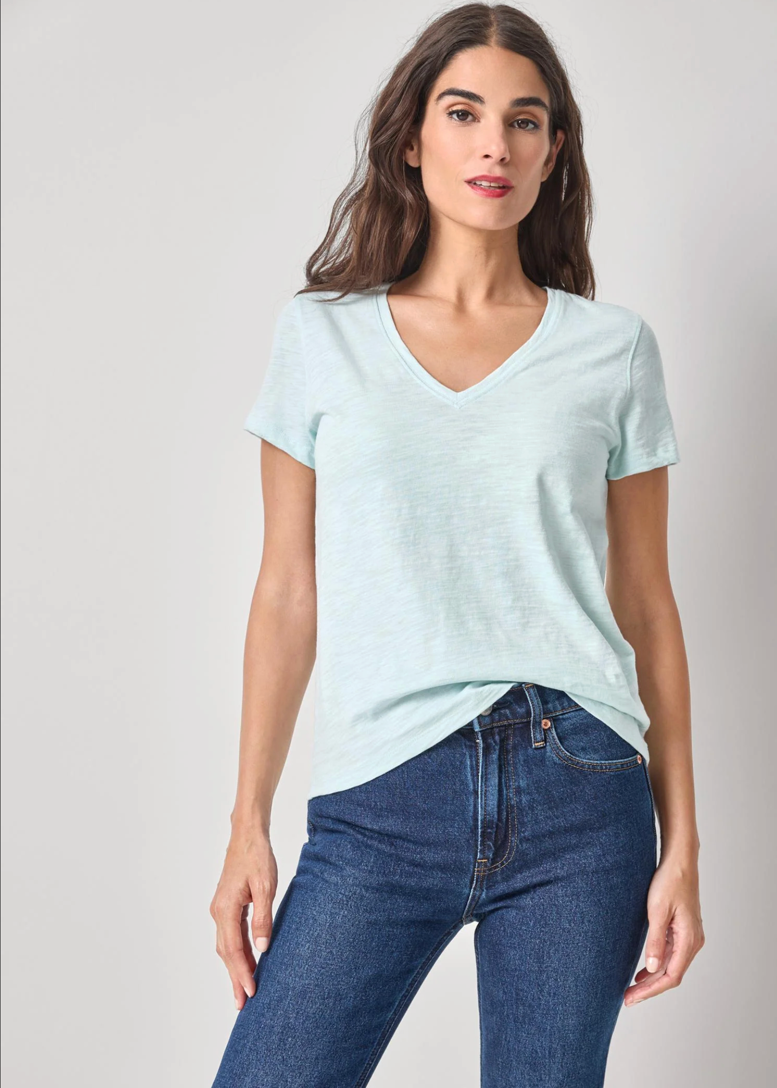 BACK SEAM V-NECK
