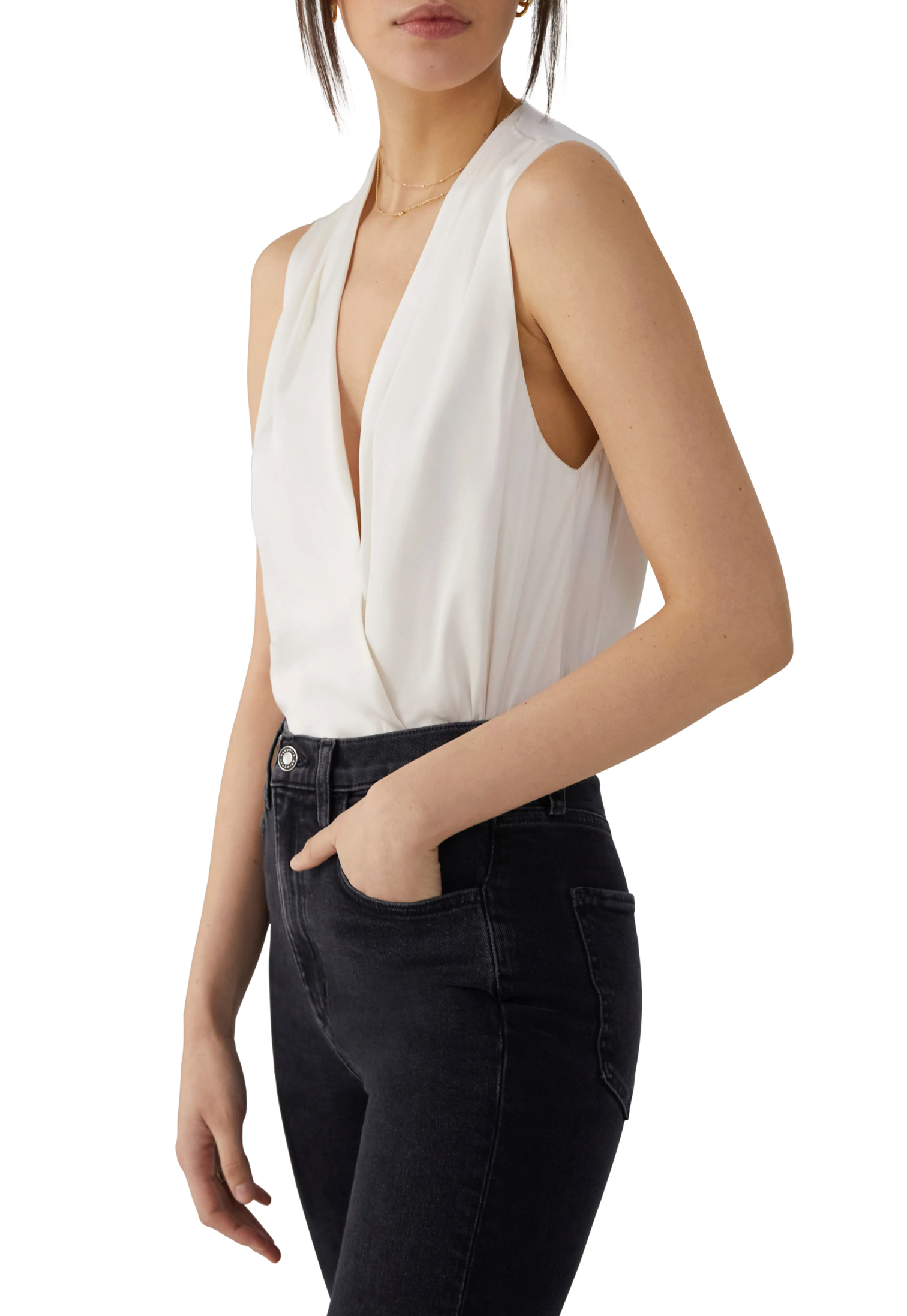 SLEEVELESS DATE BLOUSE