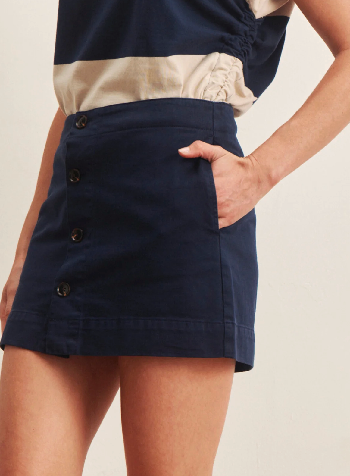 MILA MINI SKIRT