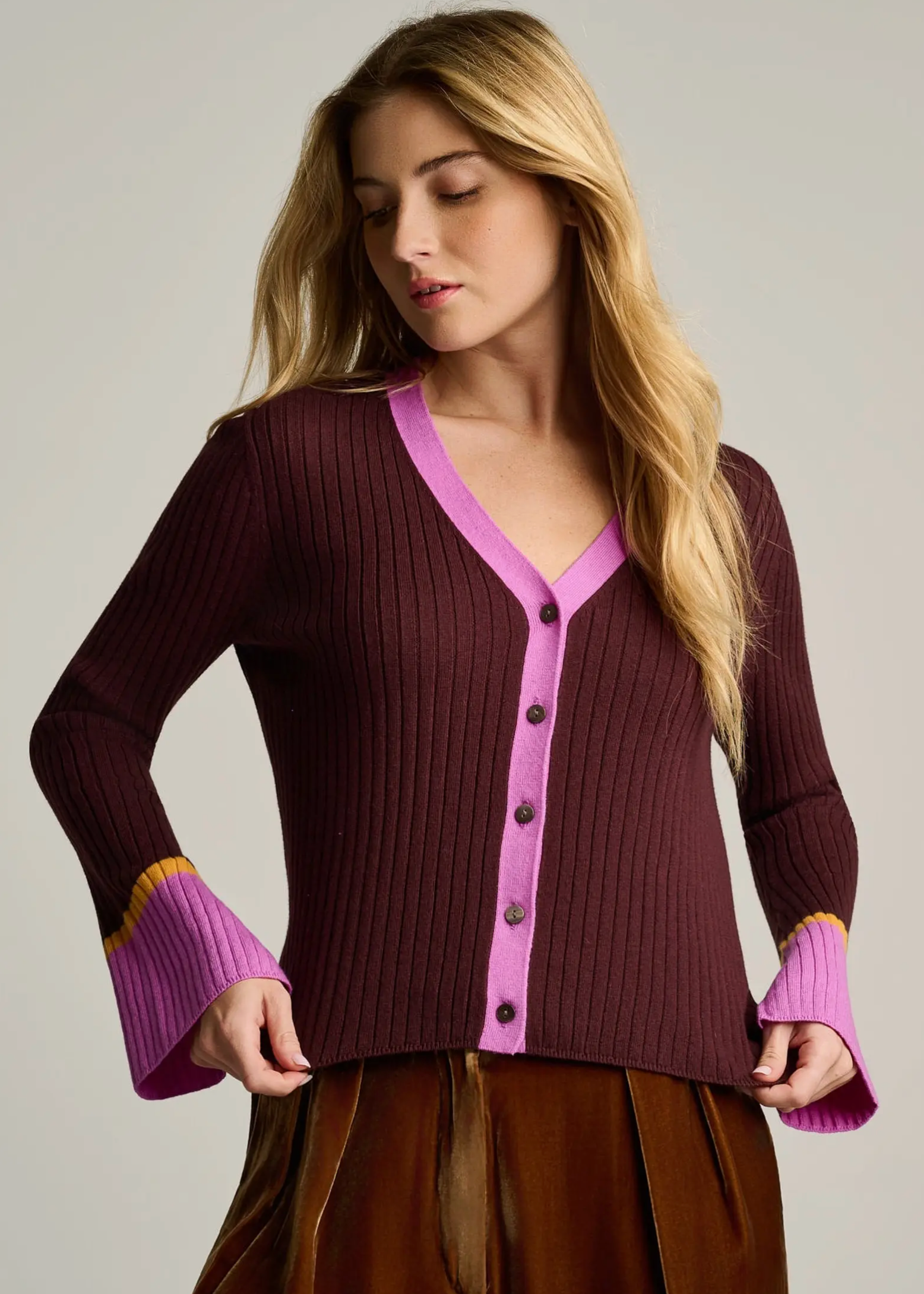 CUFF KEEPER SWEATER