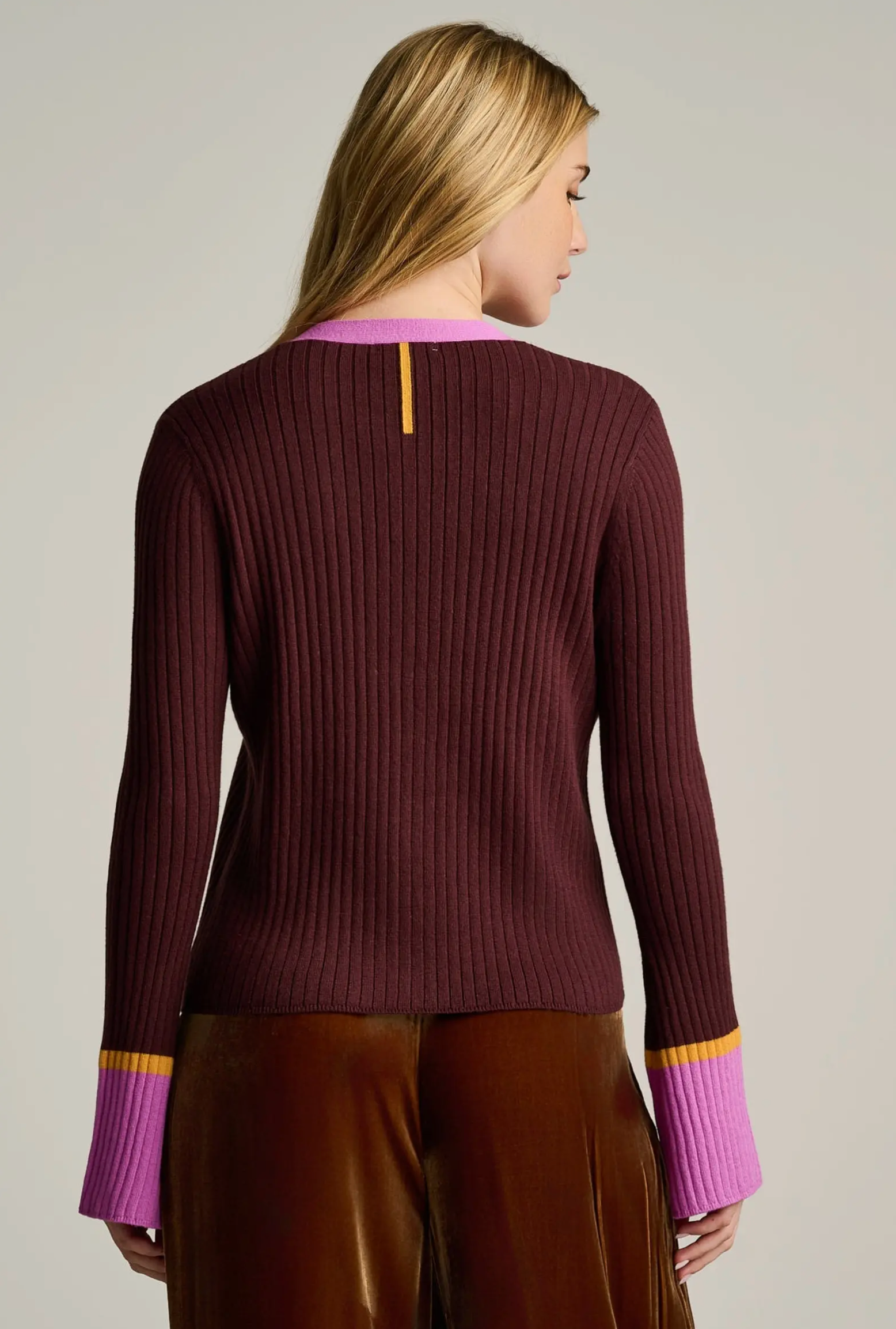 CUFF KEEPER SWEATER