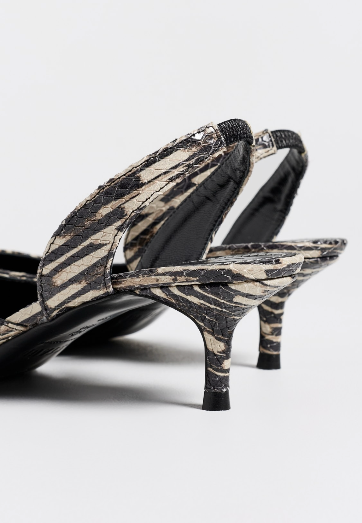 SEBASTIAN SLINGBACK