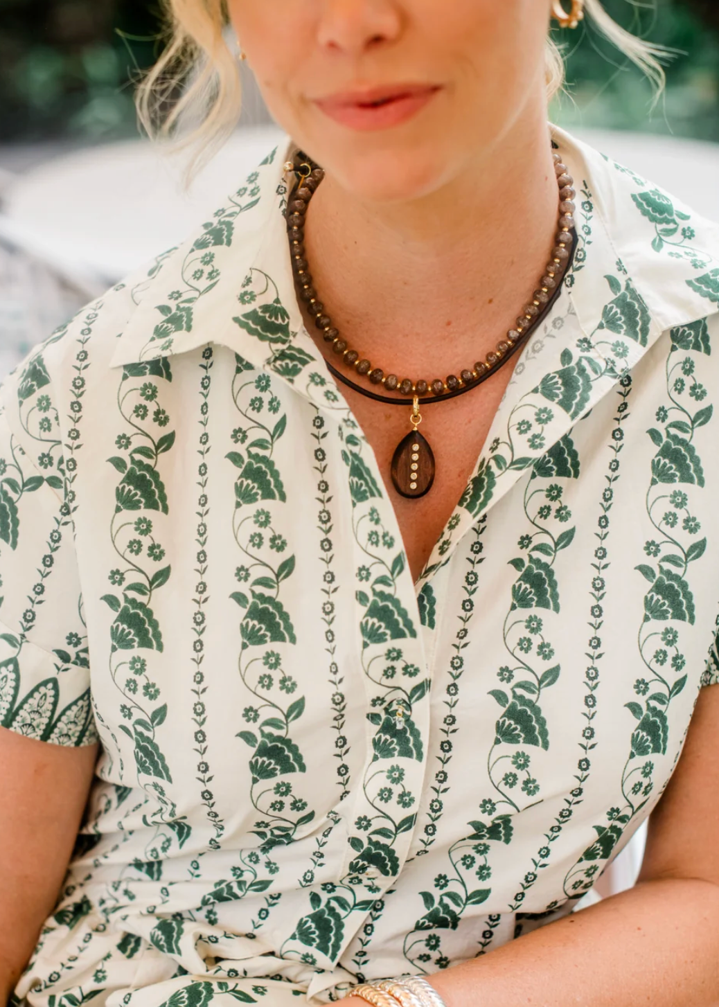 WOODEN DUSK NECKLACE BROWN