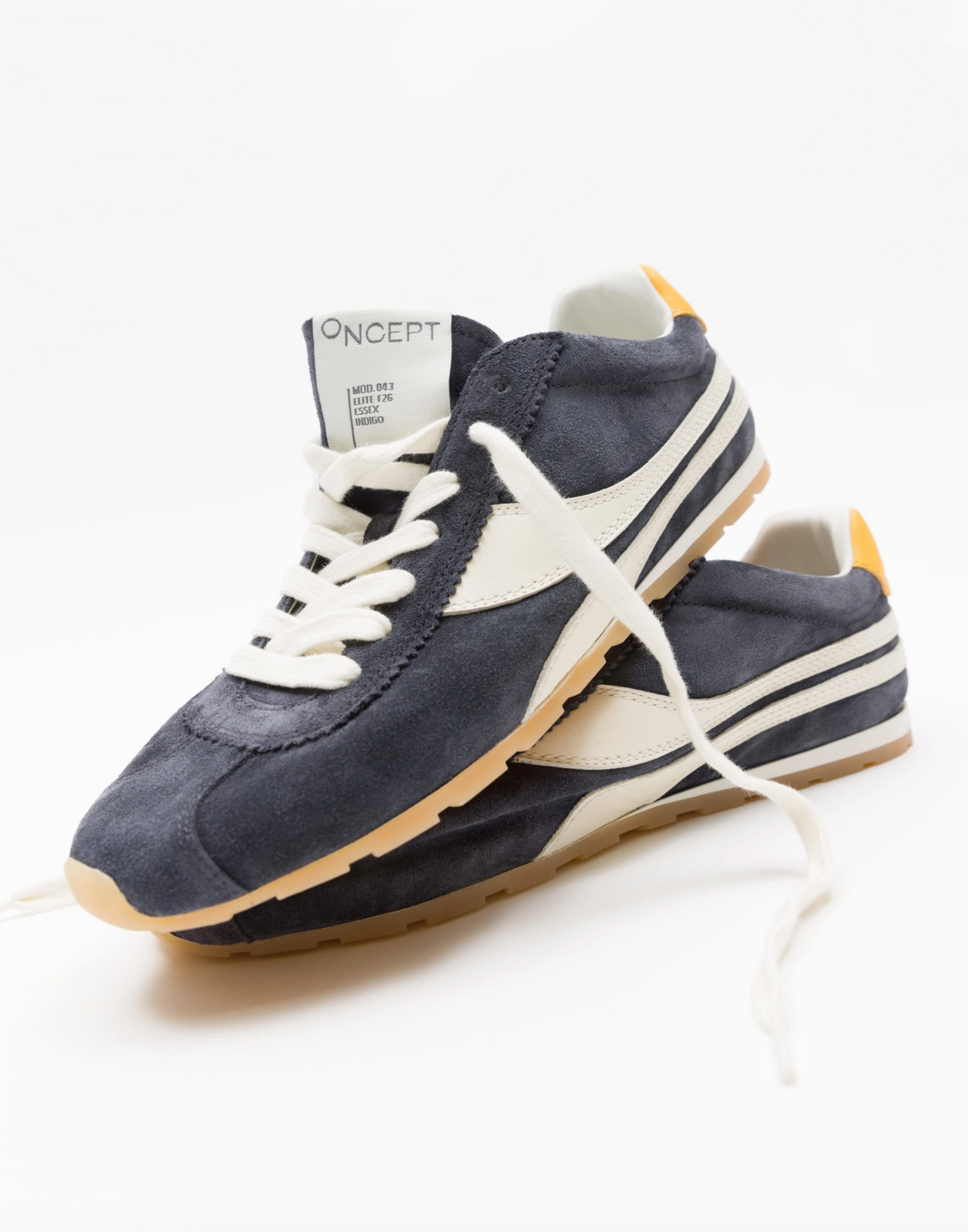ESSEX SNEAKER