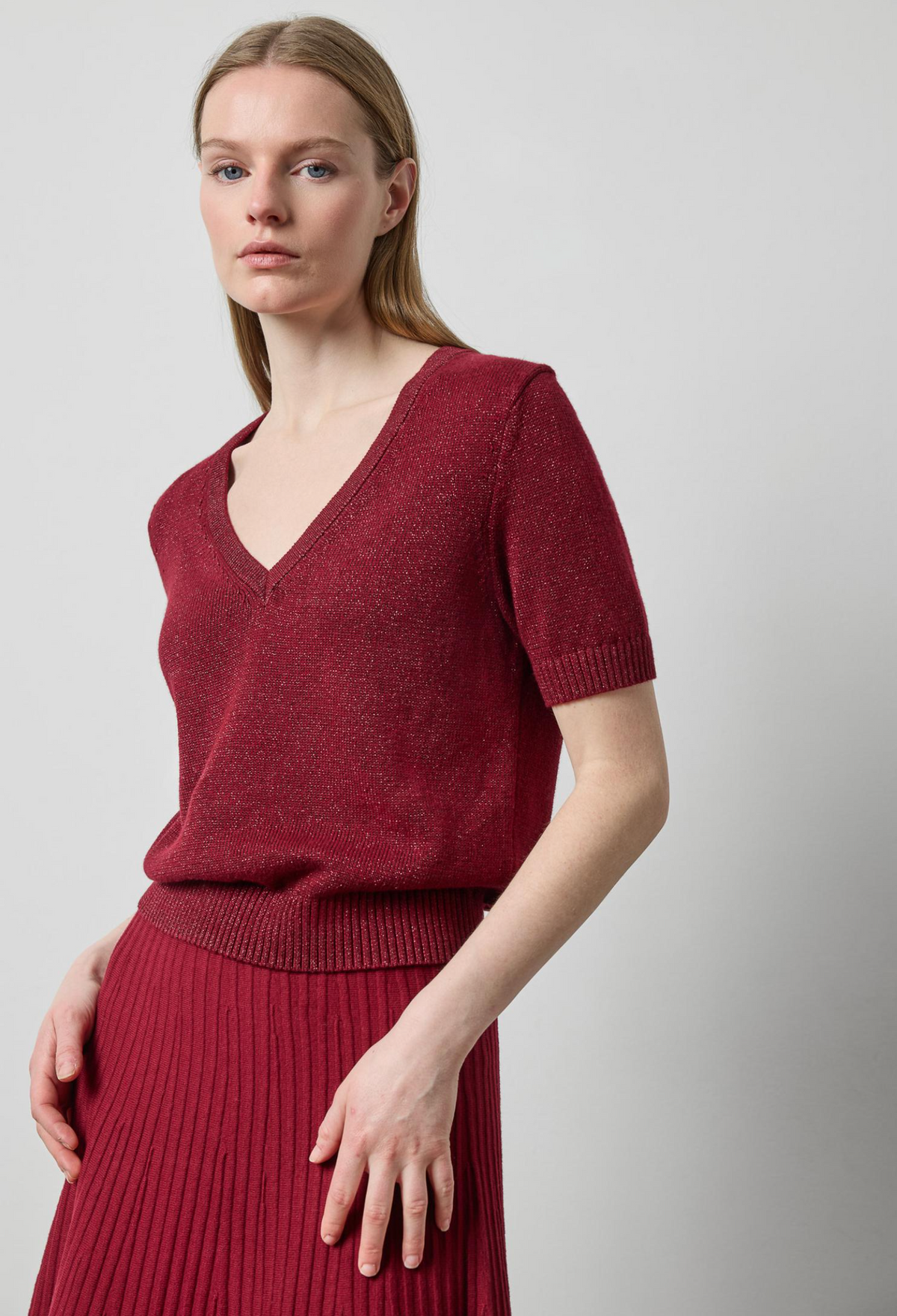V-NECK SPARKLE SWEATER
