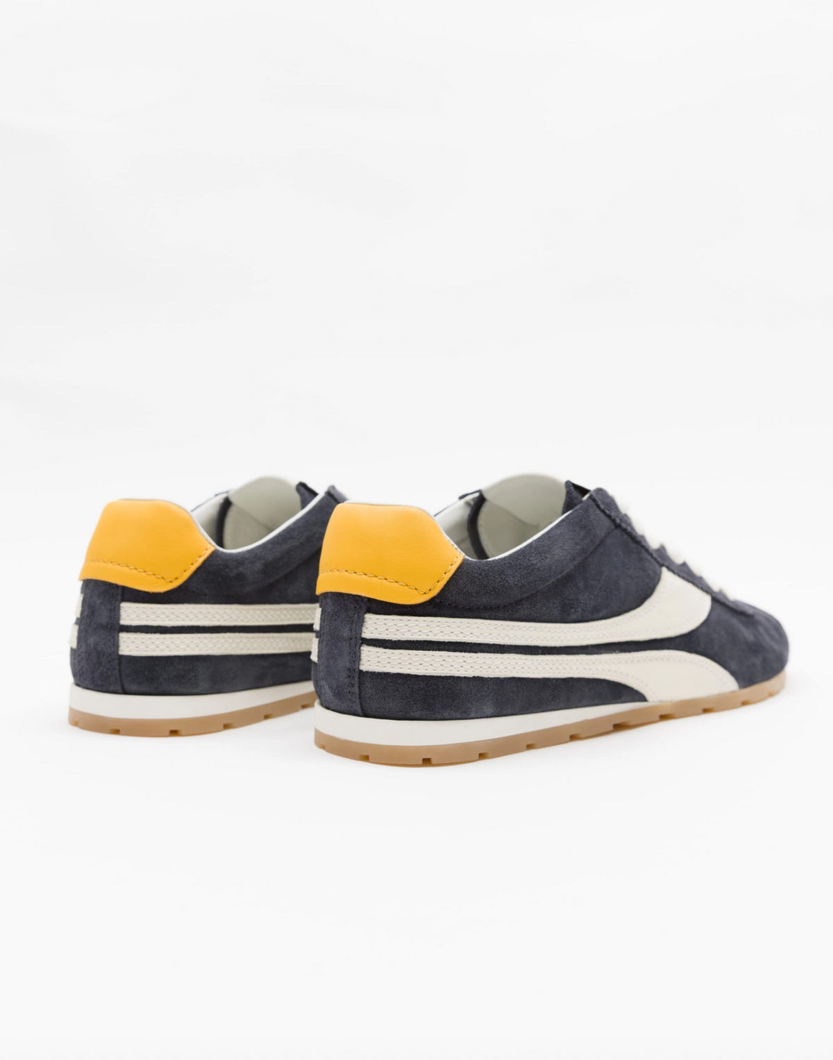 ESSEX SNEAKER